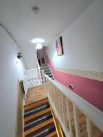 Comfortably spacious modern 3BR Apartment Near Kings Hospital and East Dulwich - B&B