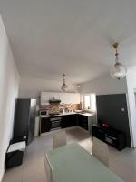 Next to beach Sliema Stay, Cozy, Air-Conditioned, Self Check-In - Ferienwohnung Il-Gżira