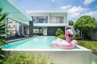 Ultra-Modern Tropical Pool Villa - B&B