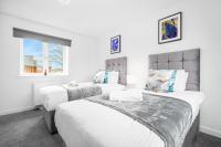 Two Bedroom Apartment - Parking - Sleeps 3 - Fast WiFi - Netflix - Top Rated - 27BC - B&B