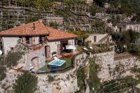 Villa Santa Rosa con Jacuzzi e vista panoramica - B&B Amalfi
