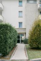 T2 tout confort Quartier Bourran Jardin - Parking - Piscine - Bed and Breakfast