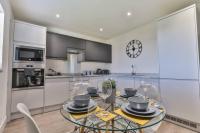 Modern, Cosy Whole House Wifi Close To Attractions - B&B
