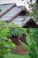 Bungalow with Garden View