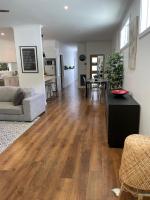 Position Perfect in the Heart of Sherbrooke - Ferienwohnung