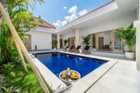Semera - Luxury Villa with a Spacious Pool in the Prime Location - B&B Kerobokan