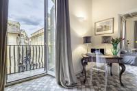 Piazza della Maddalena view - B&B Roma