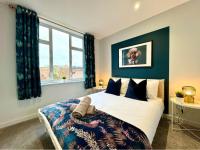 Ground Floor - Near the Beach - 3 Bedroom - New - - B&B