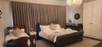 Deluxe One-Bedroom Apartment