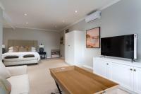 Suite with Mountain View