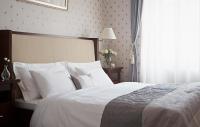 Deluxe One-Bedroom Suite
