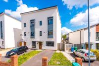 R&R - Modern Townhouse near Etihad & City Centre (5 Bedrooms, Free Parking) - Chambres d'hôtes Manchester