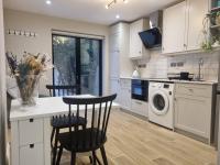 Beautiful newly renovated flat in Orpington - B&B