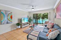 Waterfront - walk to the beach - Ferienwohnung