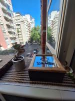 Terrazas II- Un ambiente con Aire Acond y cochera privada! A 5 minutos del mar y de zona Güemes - Chambres d'hôtes Mar del Plata