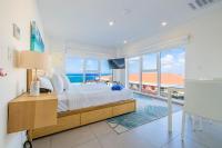 Upscale Studio City And Harbor Views Urban Oasis - Ferienwohnung