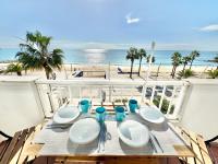 Direct Beach Access with Sea View, AC & WiFi - Ferienwohnung Quarteira