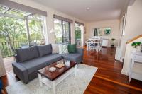 Villa Paradiso - 2 Bedroom Private Villa located within Cypress Lakes Resort - B&B Pokolbin