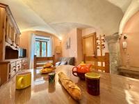 Charmant 2 pièces avec Wi-Fi et parking à La Salle-les-Alpes - FR-1-762-53 - B&B La Salle-les-Alpes