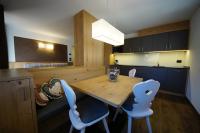 Apartment mit Balkon