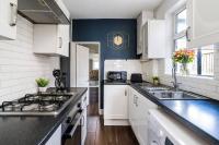 3 bedroom, terrace sleeps 5, monthly stays - Bed and Breakfast Northampton