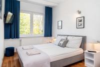 Two Bedroom Apartment with Mountain View