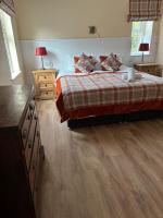 Deluxe Double Room with Shower