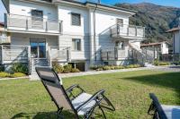 Villa Sunrise - Luxury property with pool & large private garden, few steps from the beach, ideal for families and people with mobility issues - Chambres d'hôtes Dervio