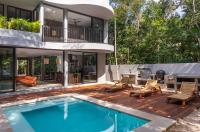 Luxury 4BR Eco Villa 10ppl Outdoor Pizza Oven - Private Pool & Jacuzzi - B&B
