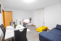 F&F Suites Ilsfeld OG, zentrale Lage, Autobahnnähe & kostenfreie Privatparkplätze - Bed and Breakfast