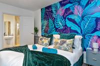 Stunning Two Bedroom-Free Parking-Central Location-Two Bathrooms-Close to Airport & Station - Chambres d'hôtes Luton