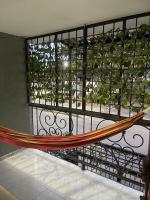 Apartamento moderno cerca al aeropuerto - B&B