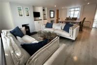 The Little Seahorse - Newly Renovated Cottage 5mins Walk The Beach with Hot Tub - B&B Tywardreath
