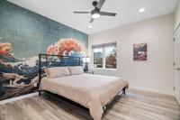 Spring at The Golden Goose including King Bed, Parking, Security and Laundry - B&B
