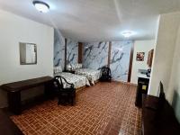 Hostal habitación habitaciones full equipadas a solo 10 minutos del aeropuerto Panamá pasifico a 20 minutos de la ciudad centros comerciales y lugares turísticos playa a 5 minutos - B&B