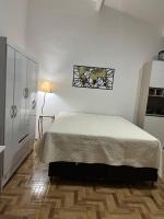 Flat Studio em Área central com ar condicionado e Garagem - B&B Mogi das Cruzes