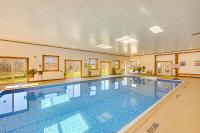8-Acre Bridgman Oasis Pool, Hot Tub and Game Room - Chambres d’hôtes Bridgman