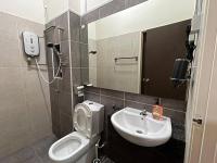 Private Pool Modern Holiday Home Mount Austin JB - Ferienwohnung Johor Bahru