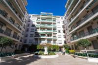METROPOLE AP4113 Nice, by Riviera Holiday Homes - B&B