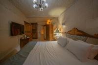 Deluxe Queen Suite