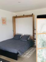 Studio mit Gartenblick