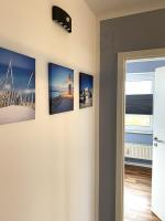 Komfortables Apartment, Ihr Zuhause auf Zeit mit 3 Schlafzimmern, 2 Balkonen, Netflix & 24h Check-In - B&B Radefeld