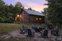 Lakefront Log Cabin on 2 acres - Chambres d’hôtes Washington