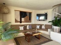Beautiful apartment beach front, big pool - Bed and Breakfast Manzanillo