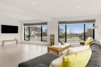 Apartment 2815 – Bay Views in The Village - B&B