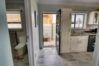 Blessed at Bay central self catering cottage - B&B Mossel Bay