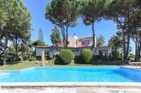 Vita Portucale ! Sintra Retreat Villa with Pool - Bed and Breakfast Sintra
