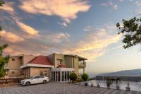 The Edge villa by Hillstaytion - B&B