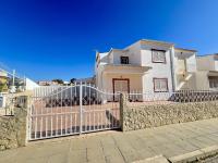 Pera Stylish Villa With Pool by Homing - B&B