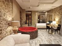Deluxe Room with King Bed